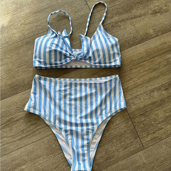 AMAZON stripped swimming set 💙 - Picture 6 of 9